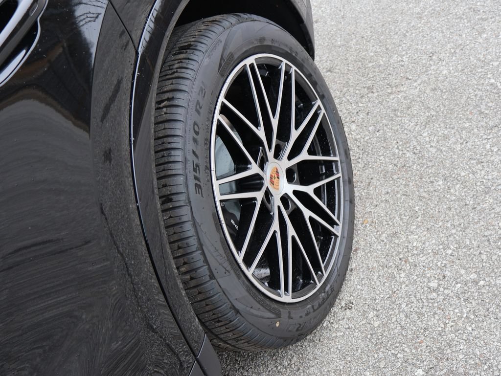 New 2026 Porsche Cayenne AWD/4WD image 38