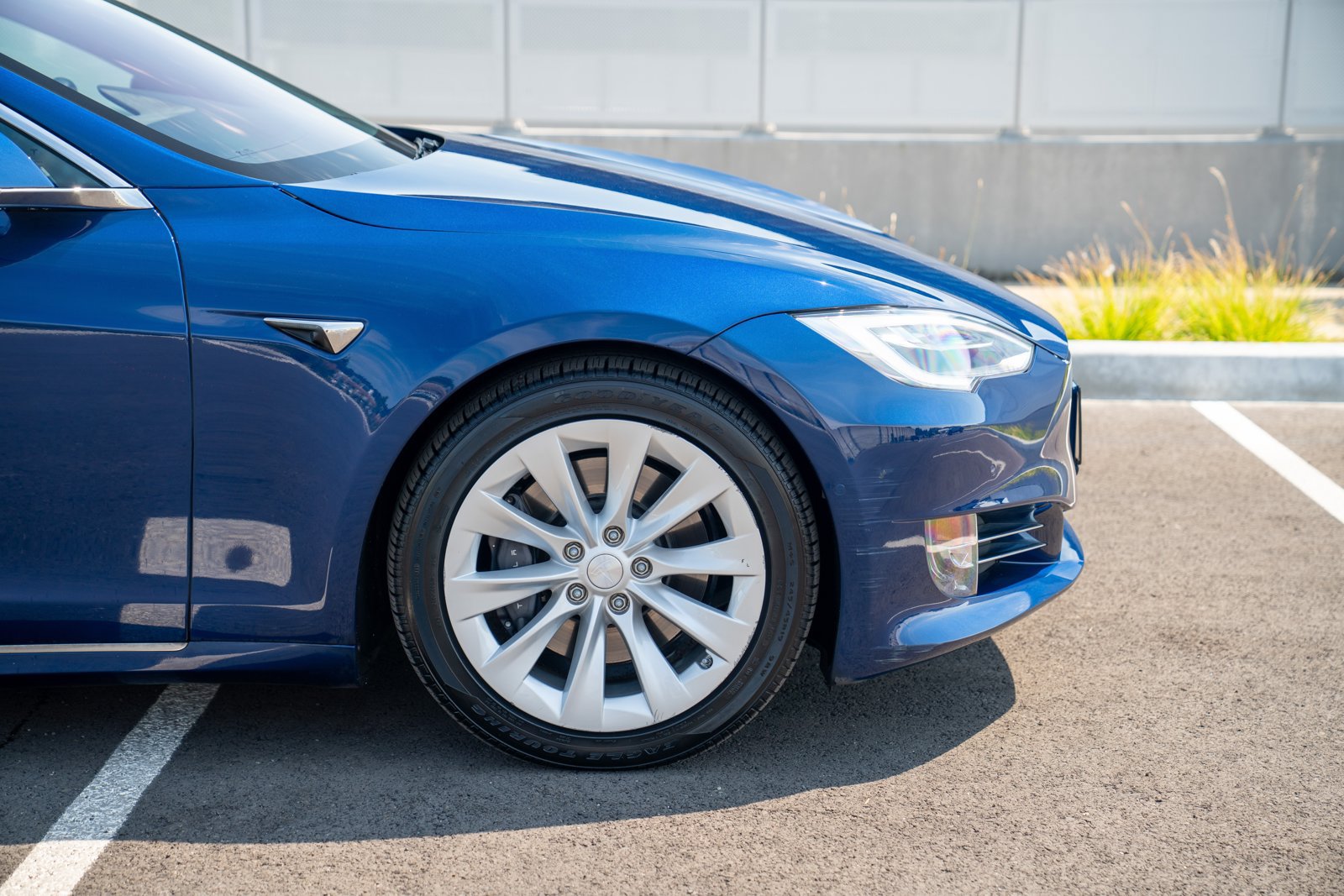 Used 2017 Tesla Model S 100D AWD/4WD image 9