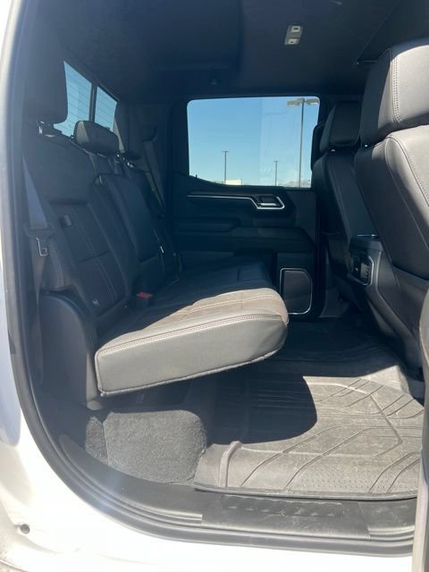 Used 2025 Chevrolet Silverado 1500 High Country w/ High Country Premium Package AWD/4WD image 35