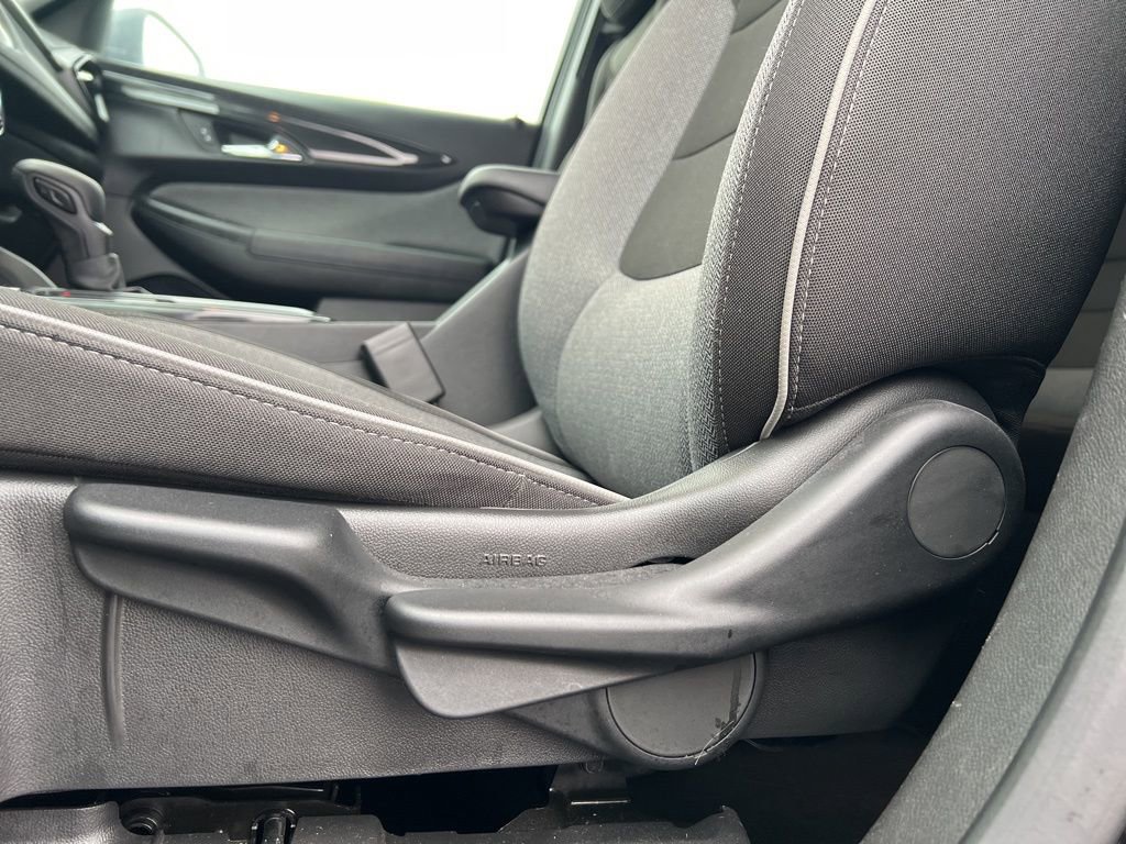 Used 2025 Chevrolet TrailBlazer LT w/ Driver Confidence Package image 10