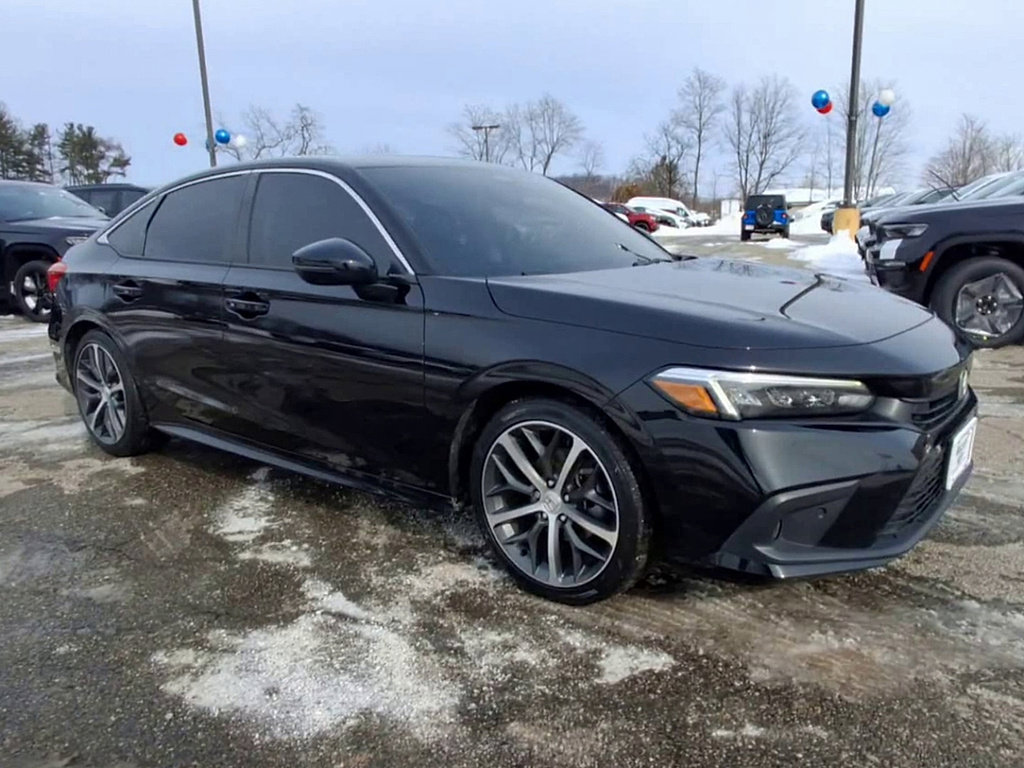 Used 2023 Honda Civic Touring image 2