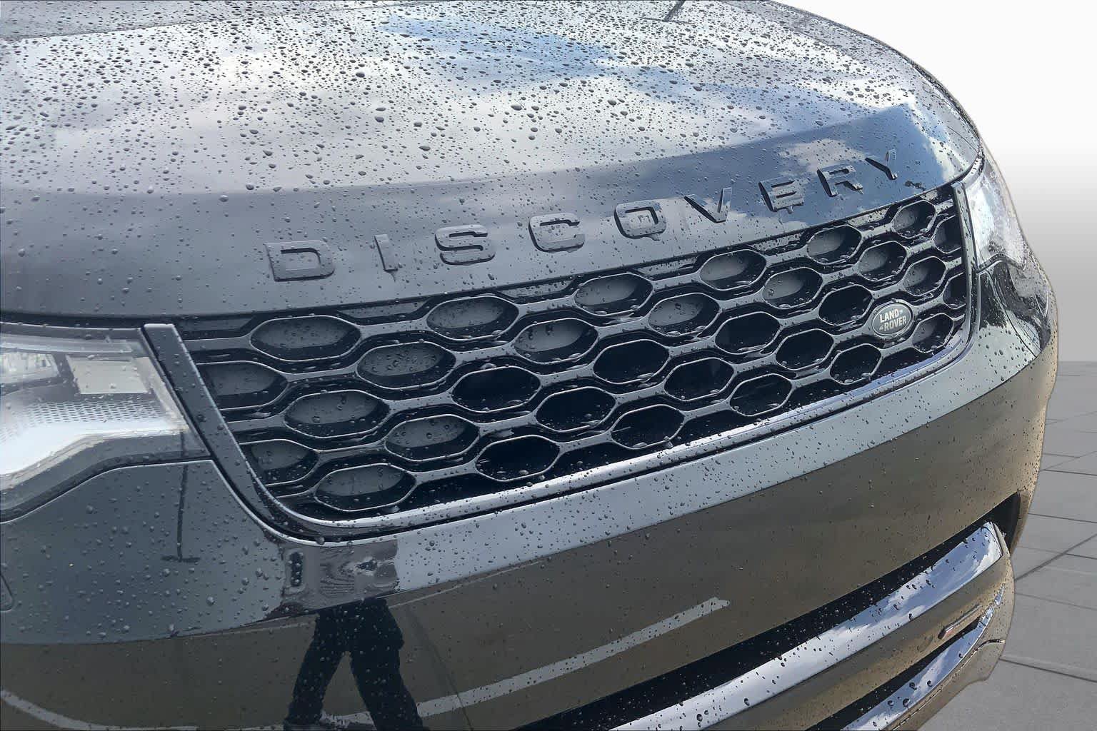 Used 2023 Land Rover Discovery HSE R-Dynamic AWD/4WD image 30