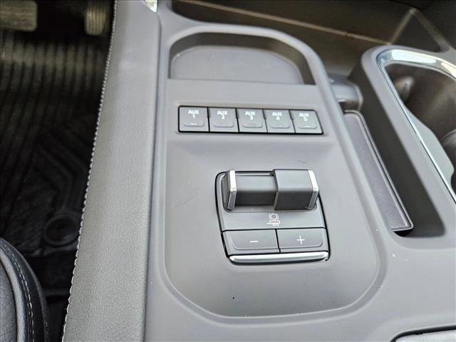 Used 2025 GMC Sierra 3500 Denali w/ Denali Reserve Package image 25
