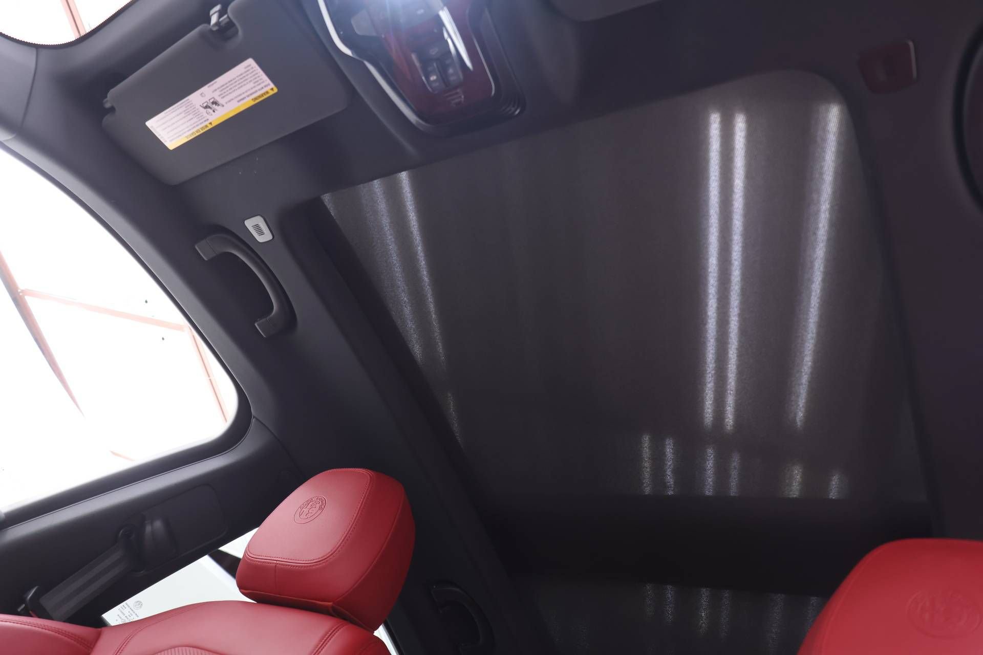 Certified 2024 Alfa Romeo Stelvio Veloce AWD/4WD image 21