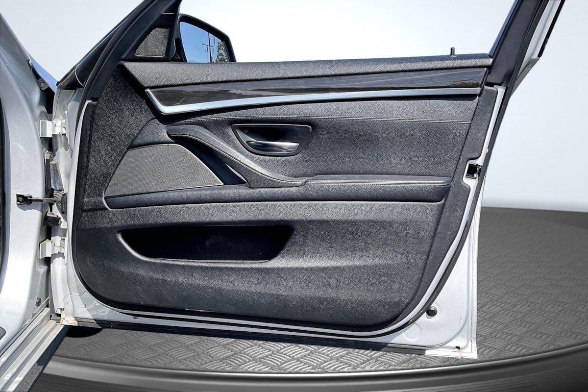 Used 2013 BMW 535i Sedan RWD image 24