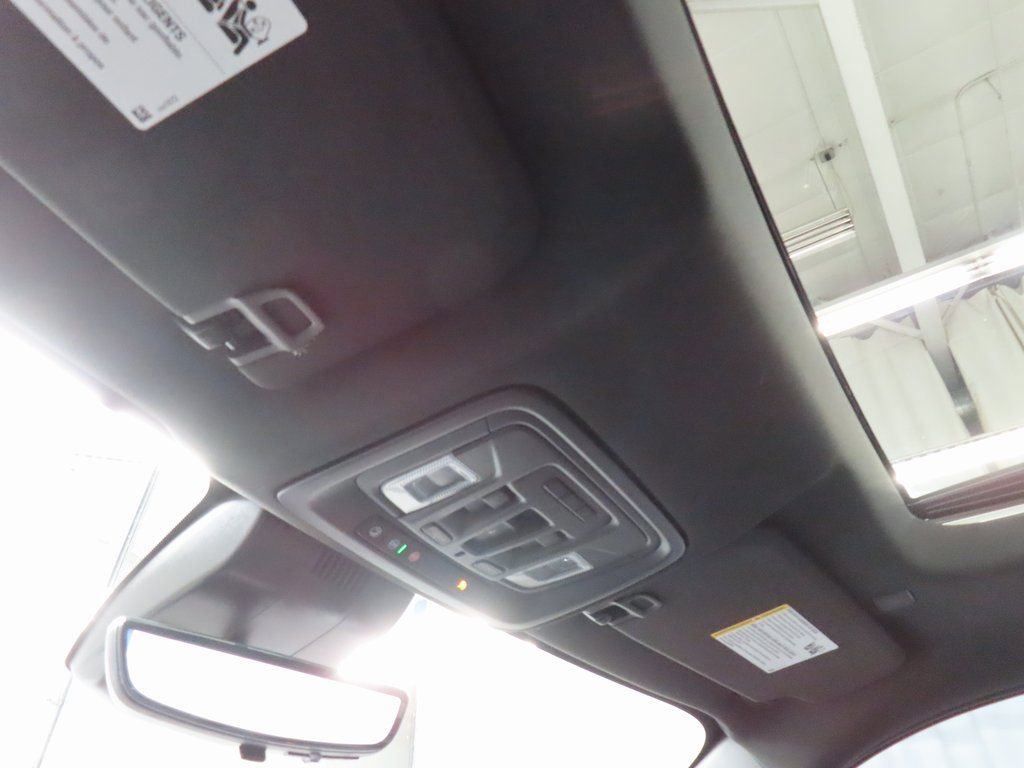 Used 2025 Chevrolet Silverado 2500 ZR2 w/ Technology Package image 25