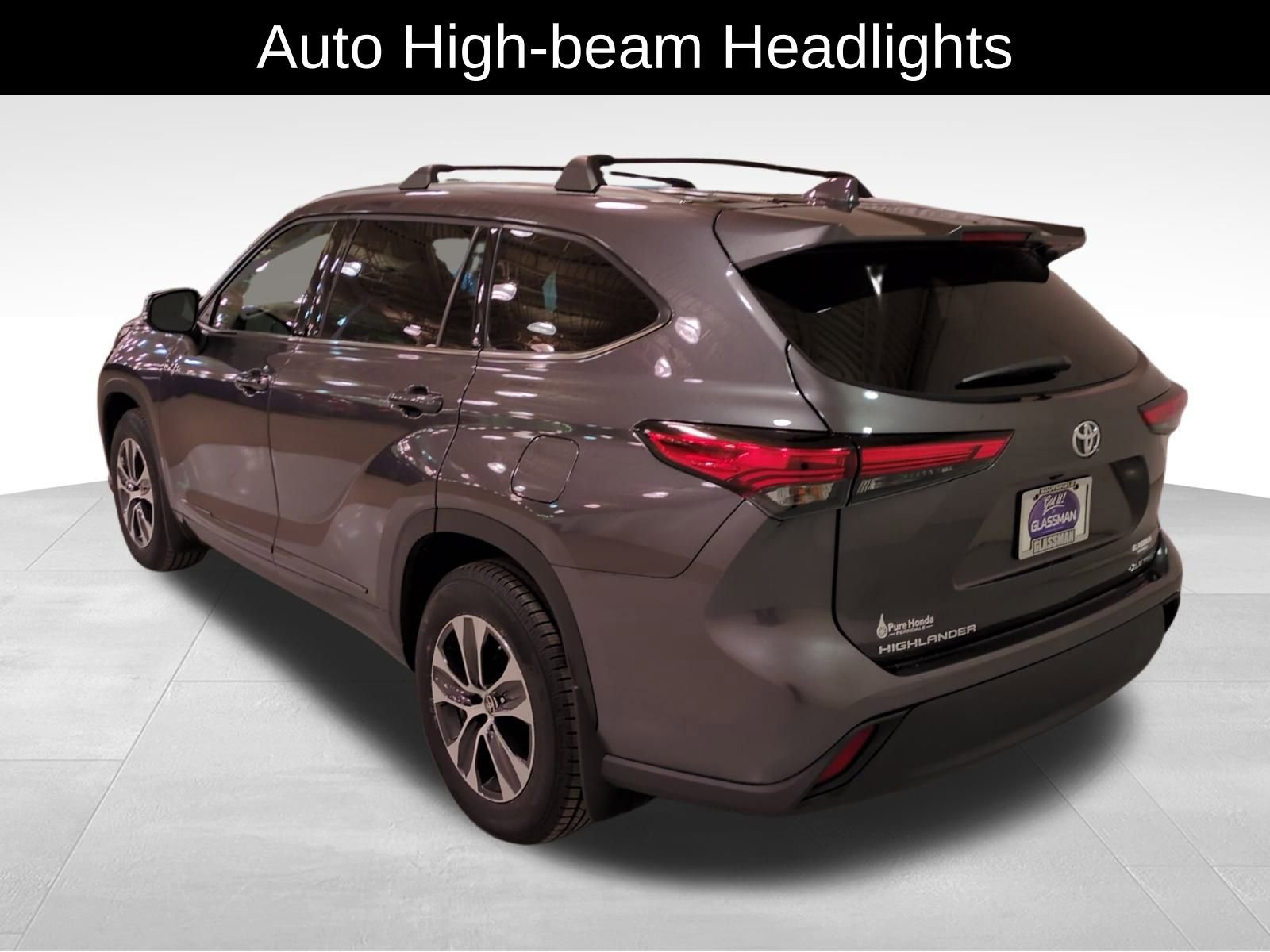 Used 2021 Toyota Highlander XLE image 5