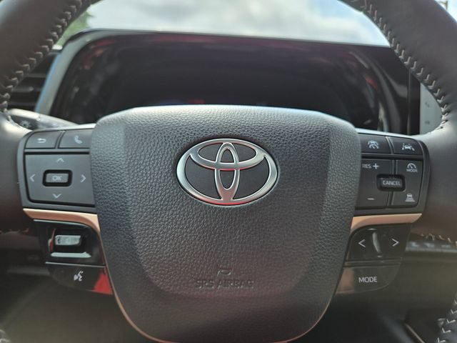 Used 2025 Toyota Crown Platinum AWD/4WD image 3