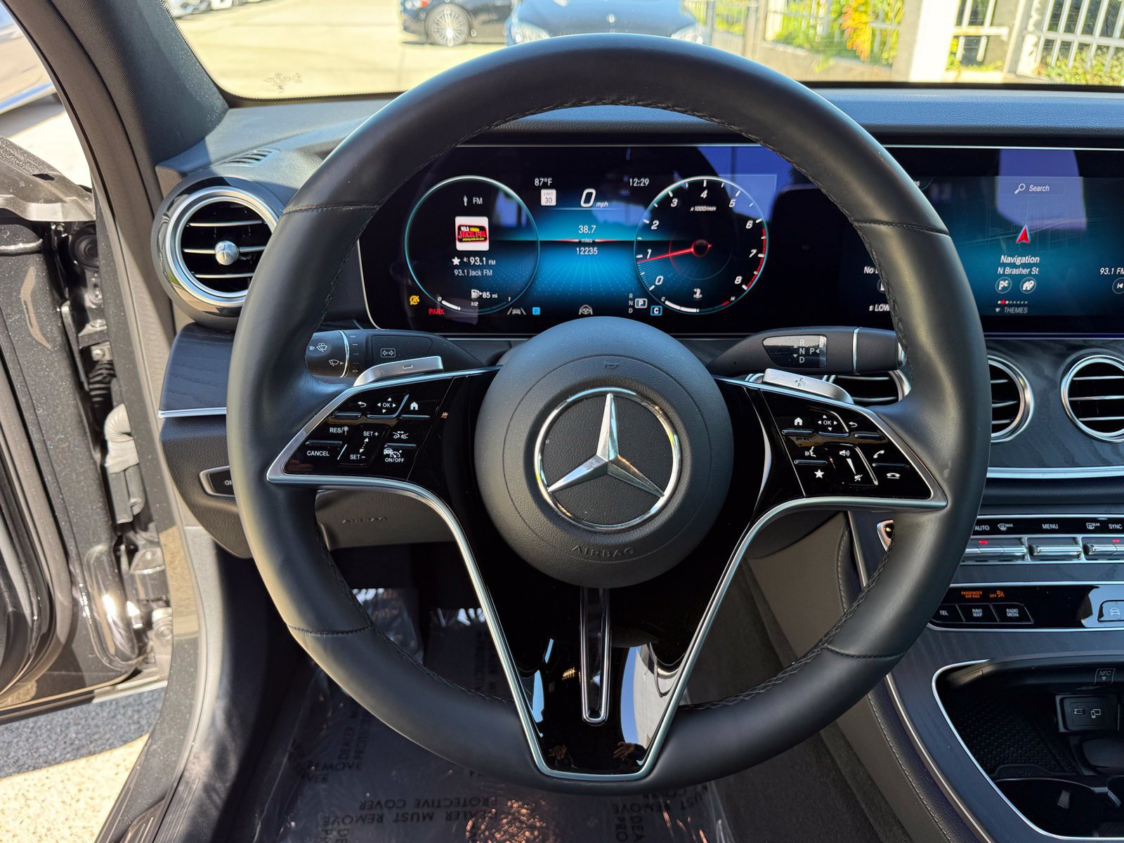 Used 2023 Mercedes-Benz E 350 Sedan image 29