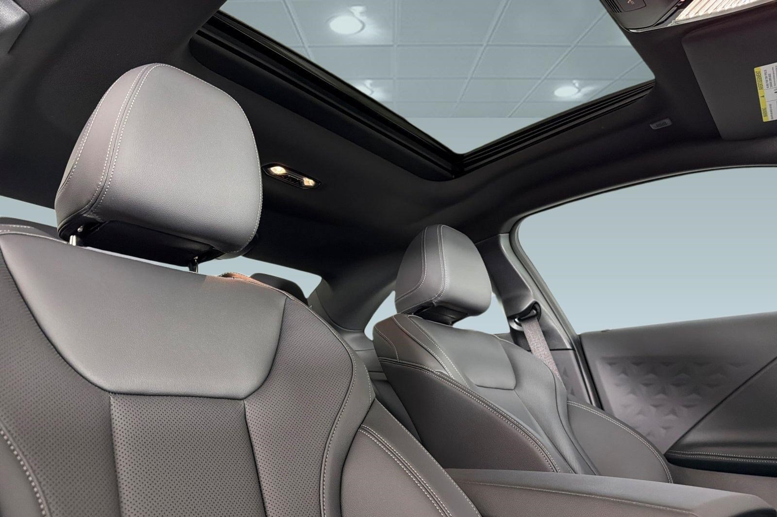 New 2026 BMW 230i Coupe w/ Premium Package RWD image 22