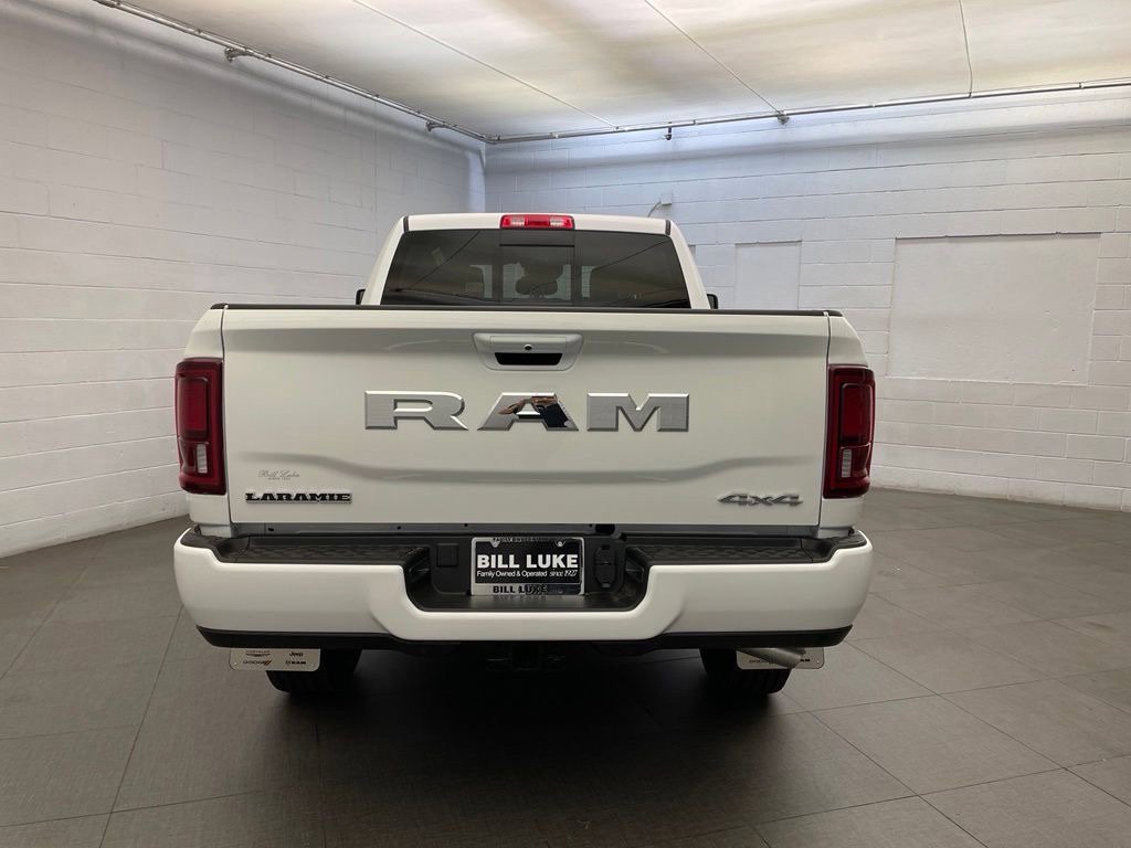 New 2026 RAM 2500 Laramie AWD/4WD image 4
