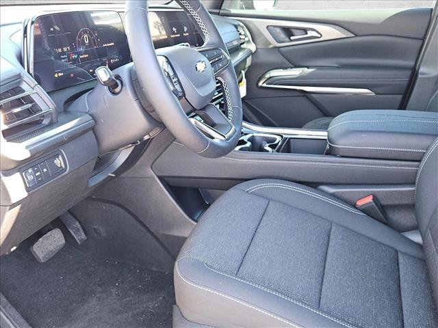 New 2026 Chevrolet Traverse LT w/ Sun and Wheel Package image 14