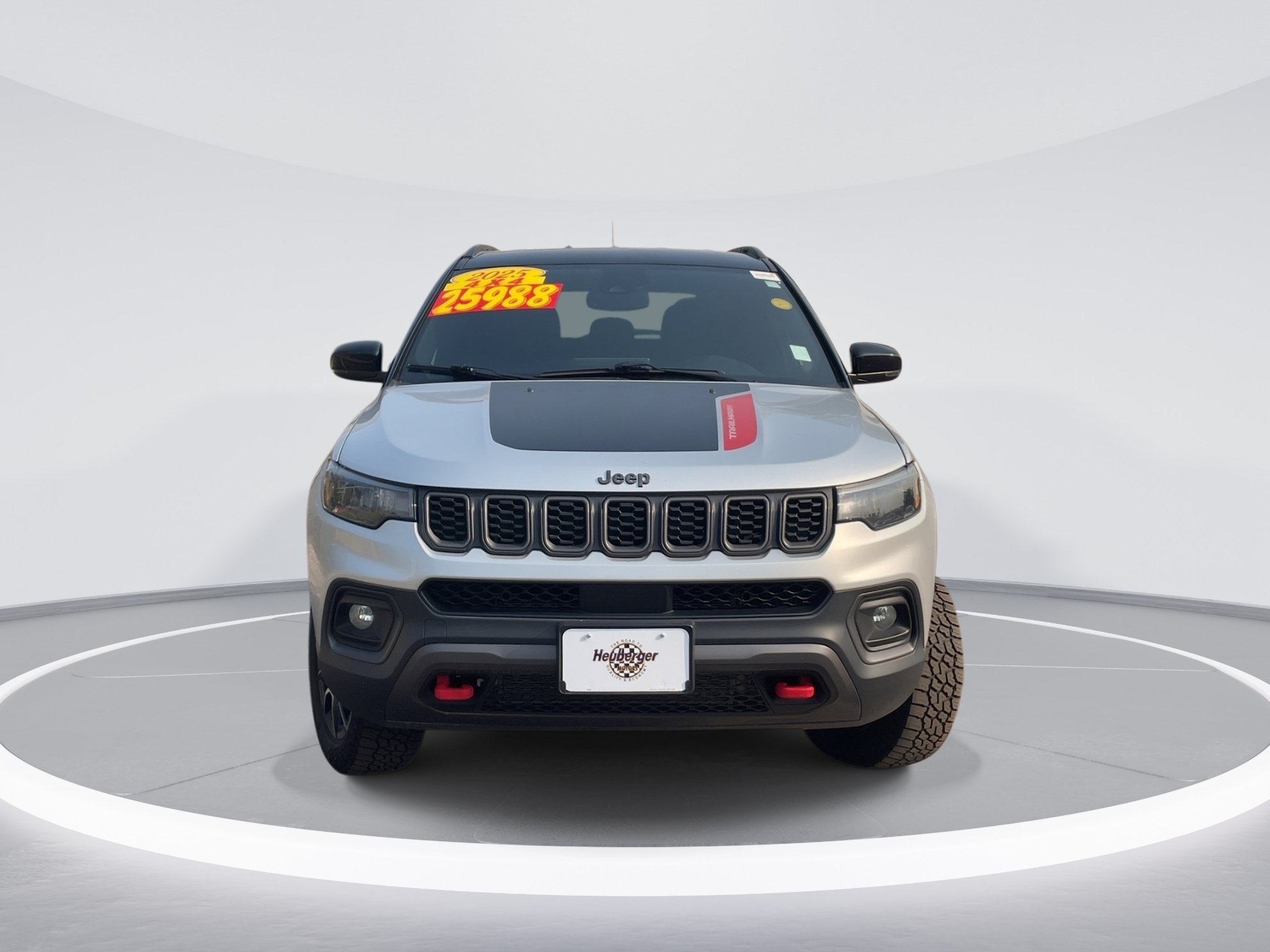 Used 2025 Jeep Compass Trailhawk AWD/4WD image 2