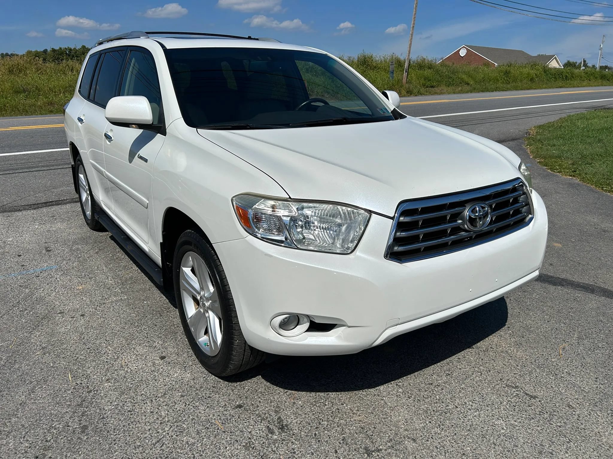 Used 2008 Toyota Highlander Limited w/ Tow Pkg AWD/4WD image 3
