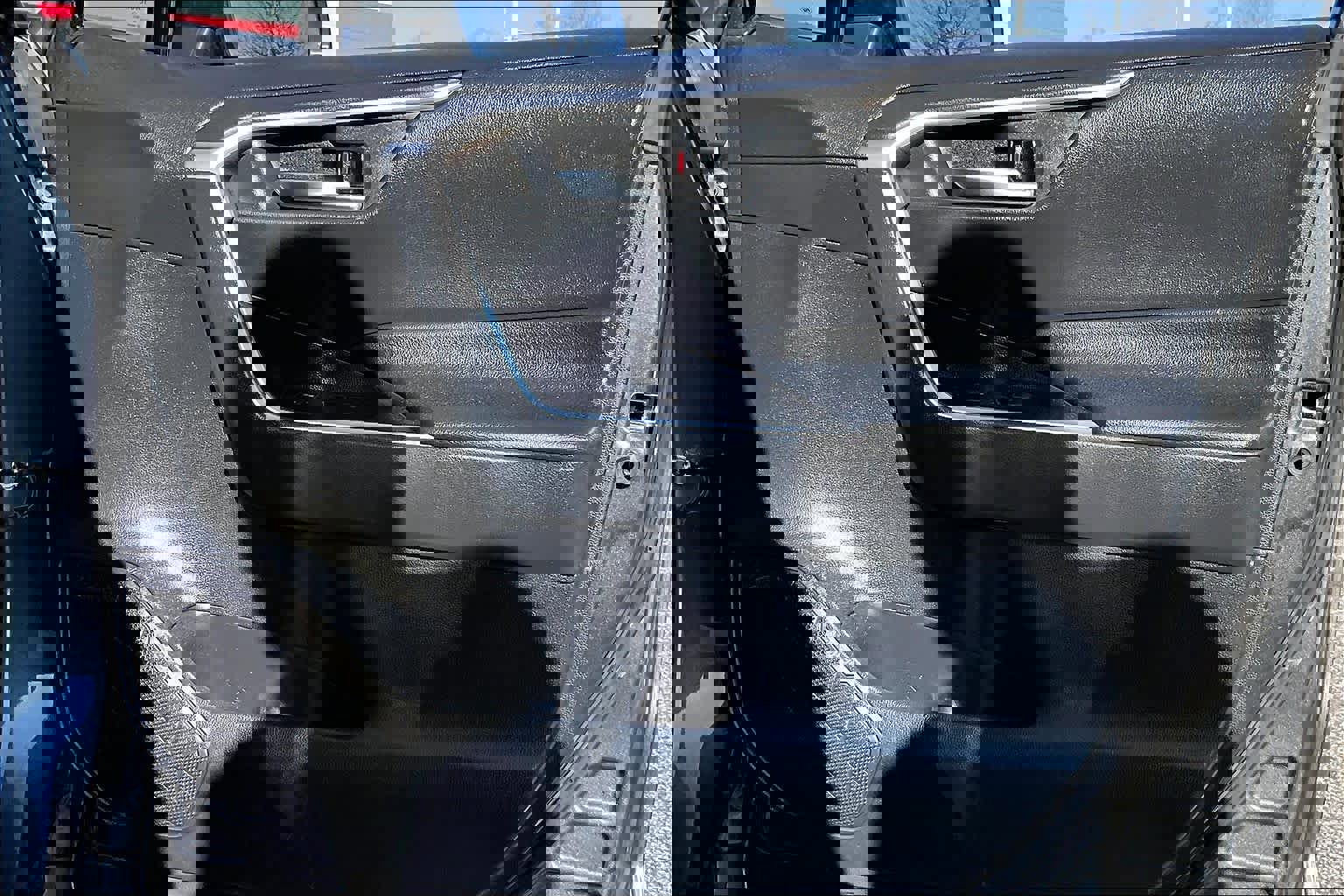 Used 2023 Toyota RAV4 XLE image 22