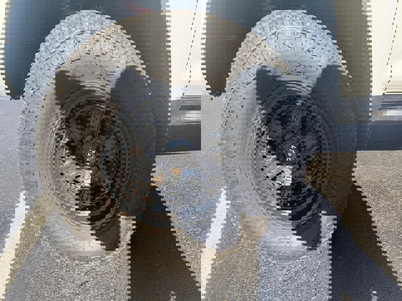 Used 2018 Toyota 4Runner SR5 Premium image 2