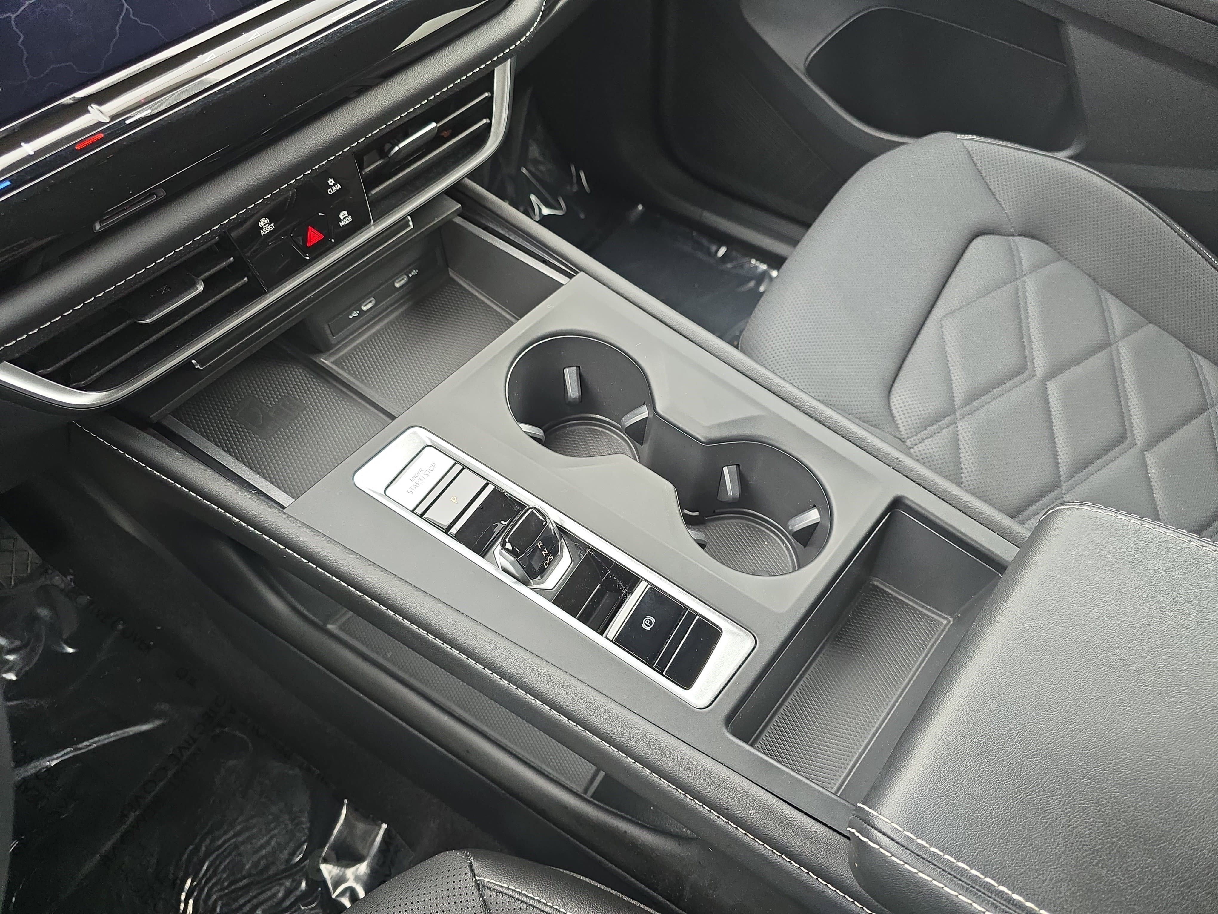 Used 2024 Volkswagen Atlas SE image 22