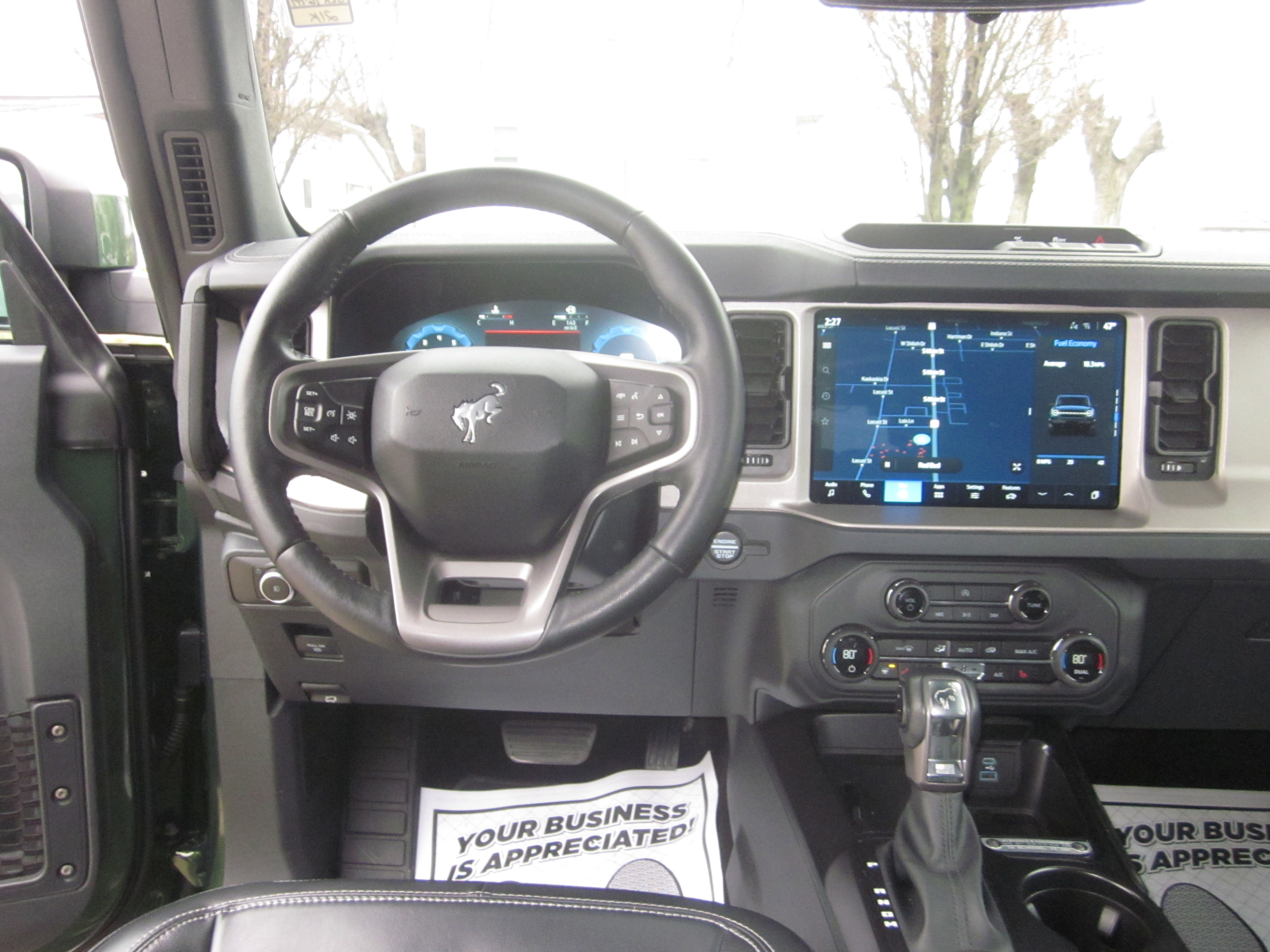 Used 2025 Ford Bronco Outer Banks image 13