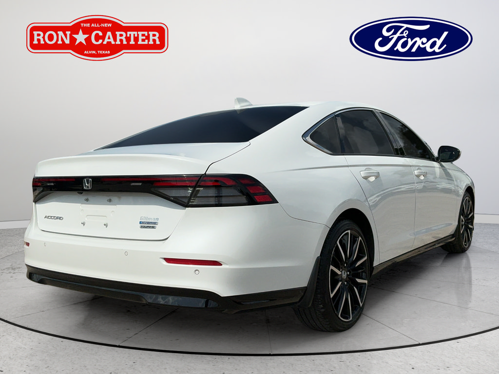 Used 2024 Honda Accord Touring image 6