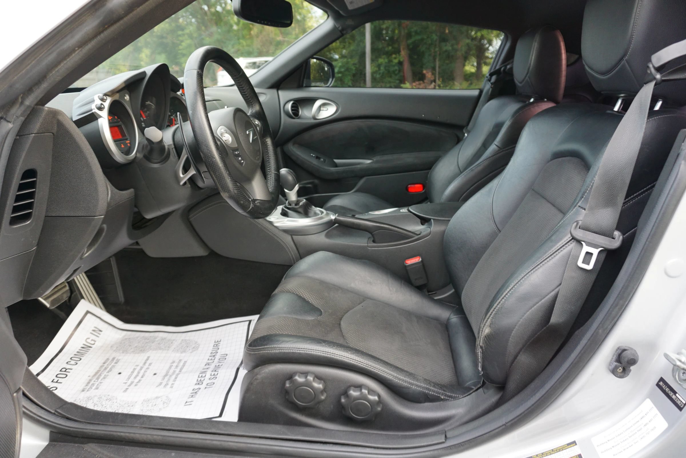 Used 2014 Nissan 370Z Touring RWD image 22