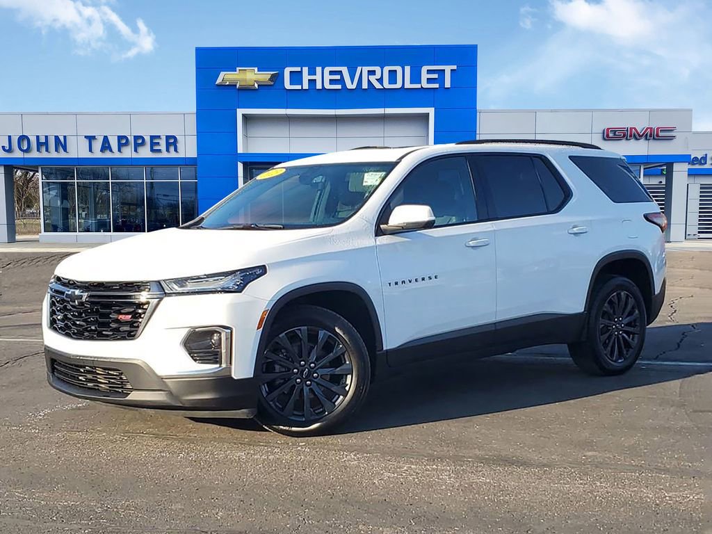 Used 2023 Chevrolet Traverse RS image 1