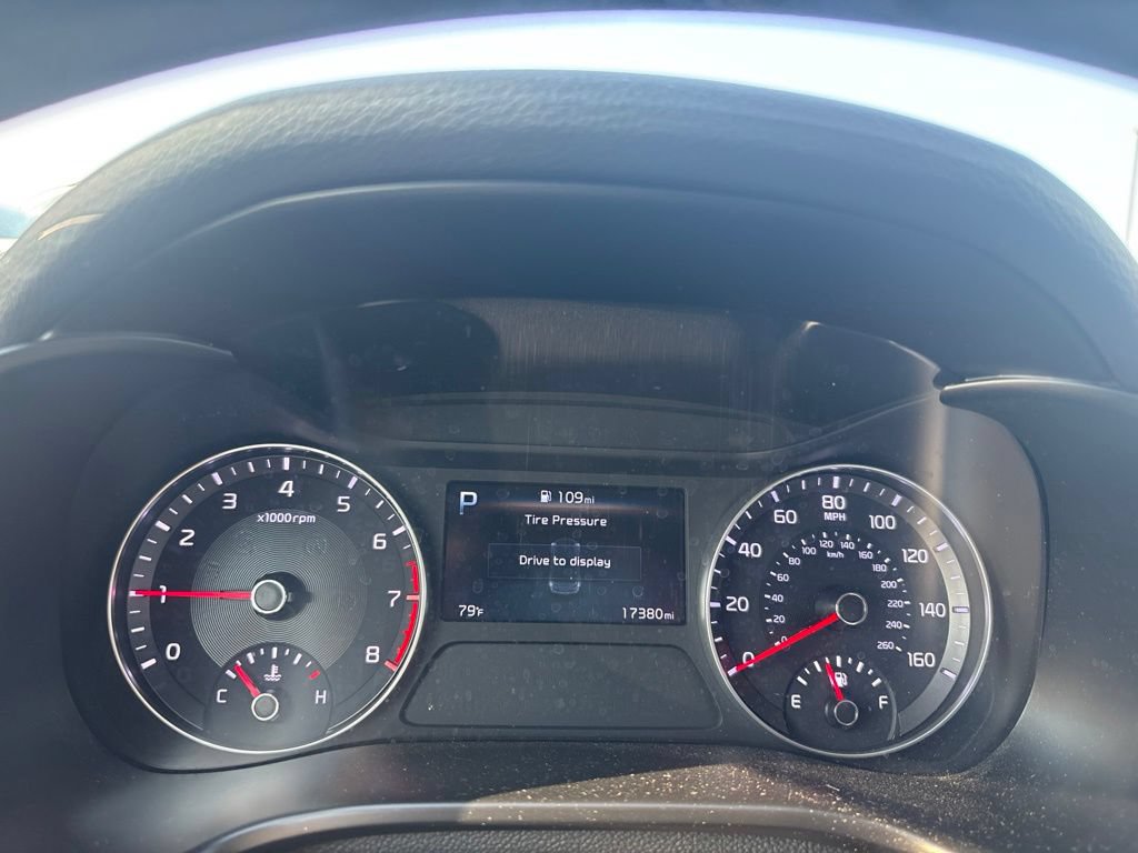 Certified 2022 Kia Forte LXS FWD image 9