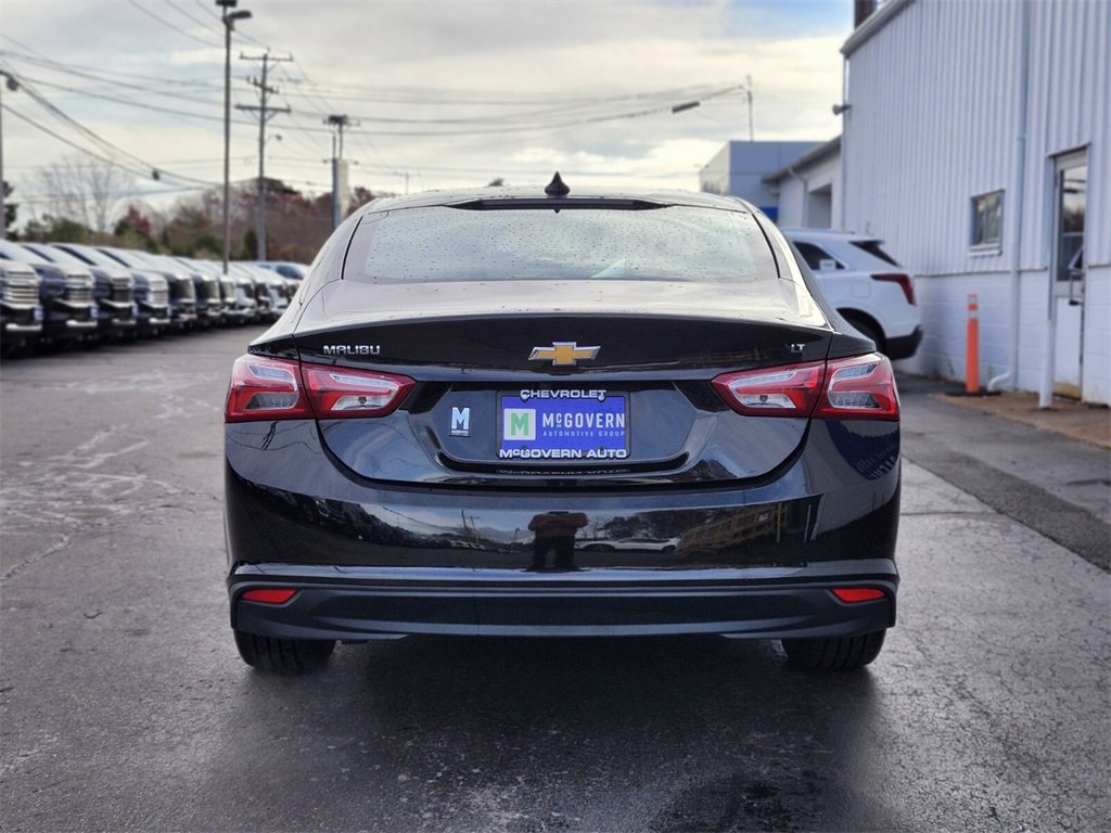 Used 2022 Chevrolet Malibu LT image 4