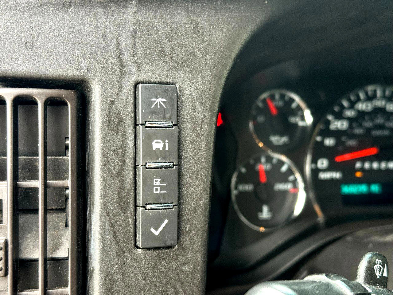 Used 2019 GMC Savana 3500 w/ Power Convenience Package image 16