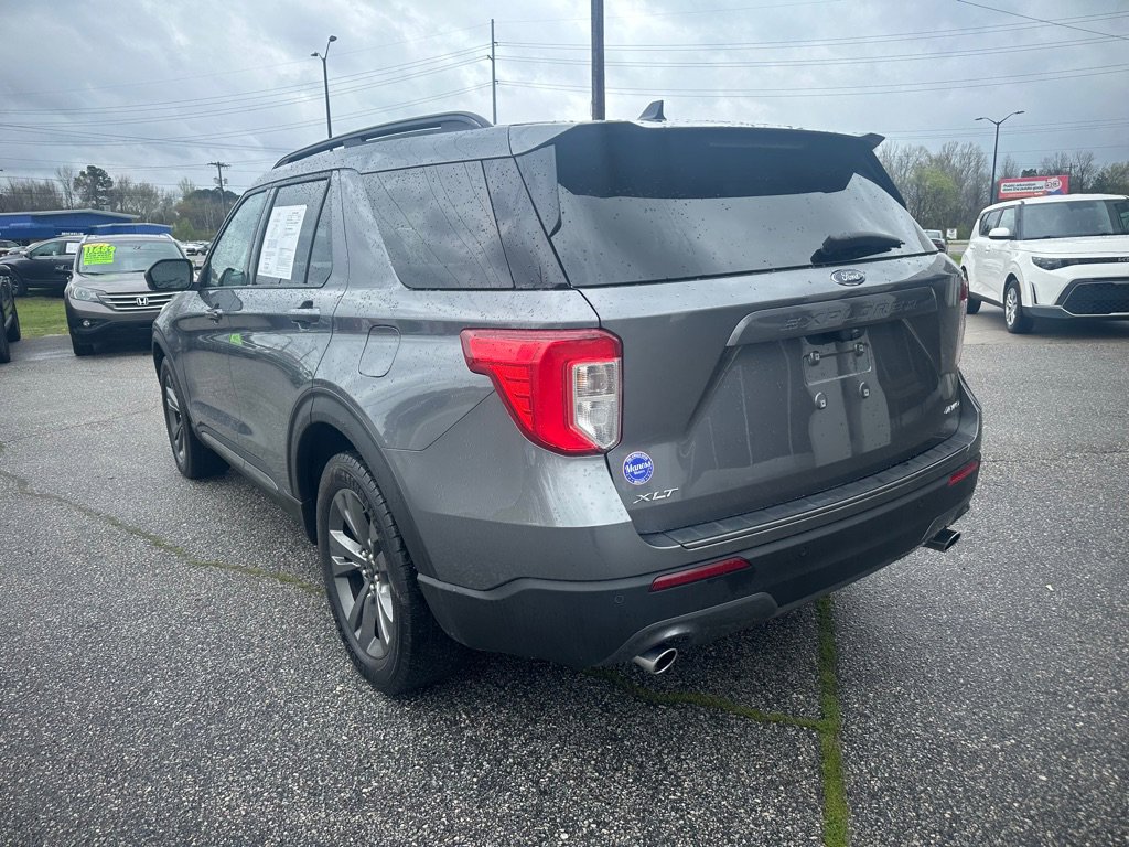 Used 2021 Ford Explorer XLT w/ Equipment Group 202A AWD/4WD image 7