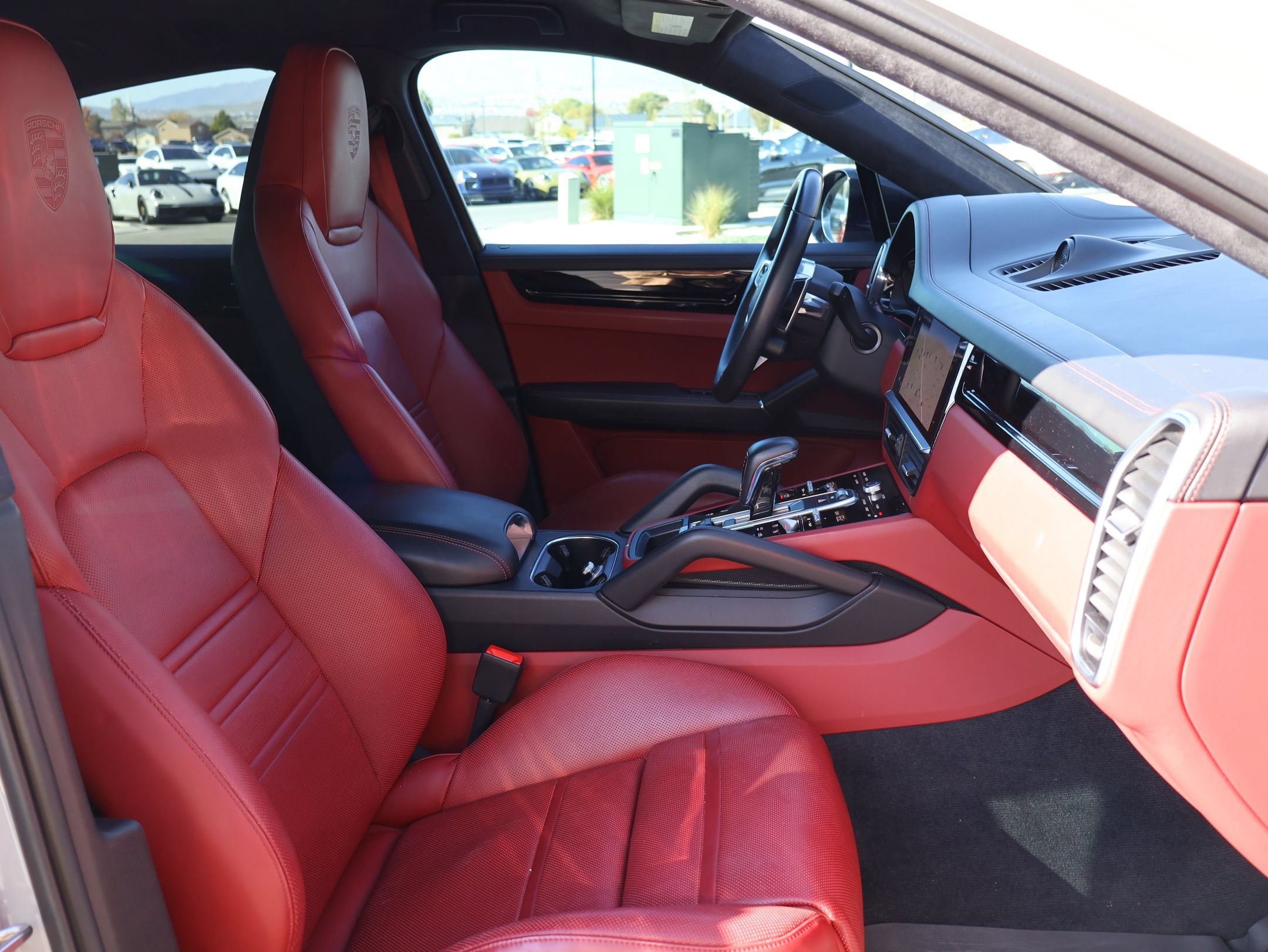 Used 2023 Porsche Cayenne GTS AWD/4WD image 29
