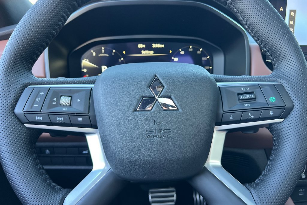 New 2026 Mitsubishi Outlander SEL FWD image 26