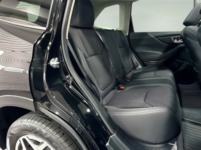 Used 2023 Subaru Forester Premium AWD/4WD image 33