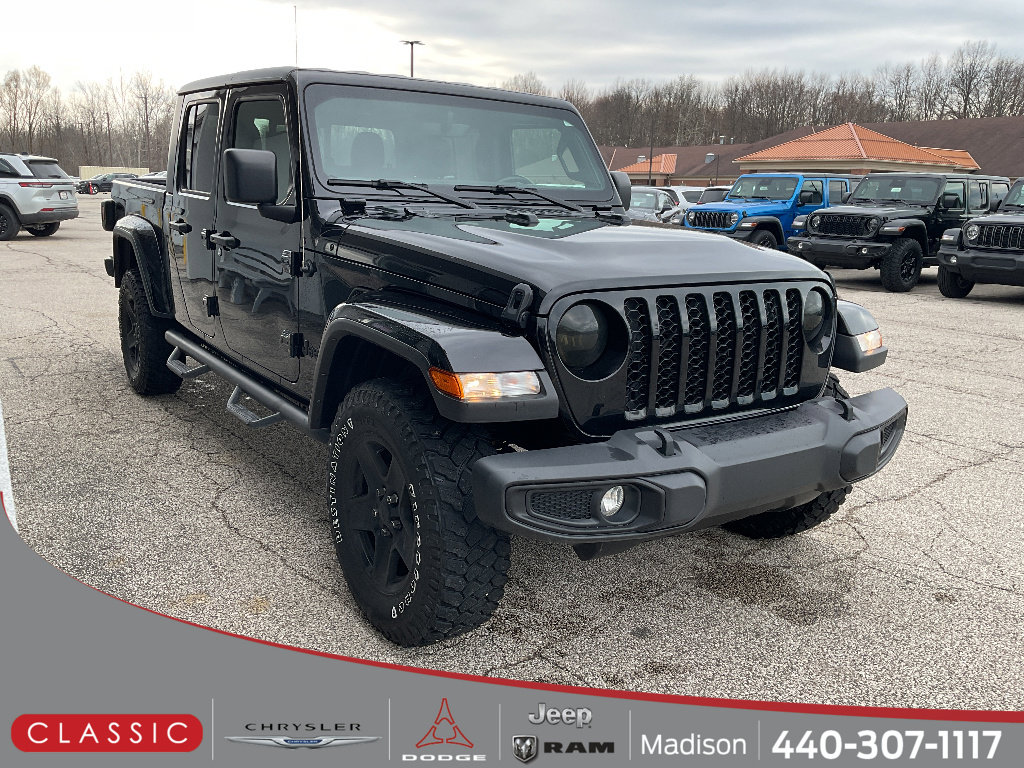 Used 2022 Jeep Gladiator Sport image 1