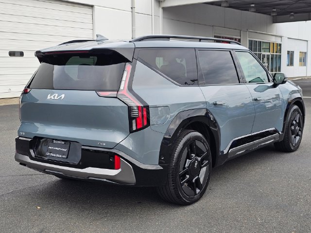 Certified 2024 Kia EV9 GT-Line AWD/4WD image 6