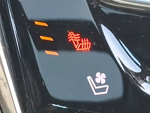 Used 2017 Cadillac CTS AWD Sedan w/ Seating Package image 24