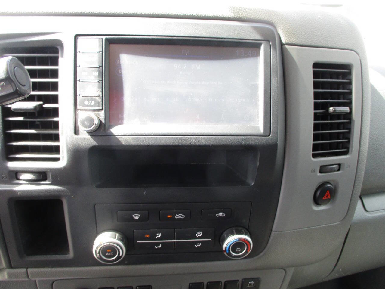 Used 2020 Nissan NV 2500 SV image 10