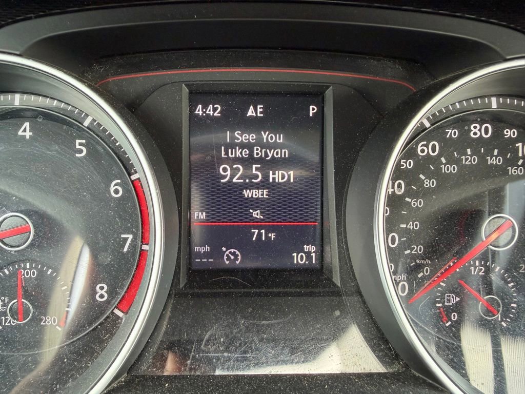 Used 2017 Volkswagen GTI SE FWD image 12