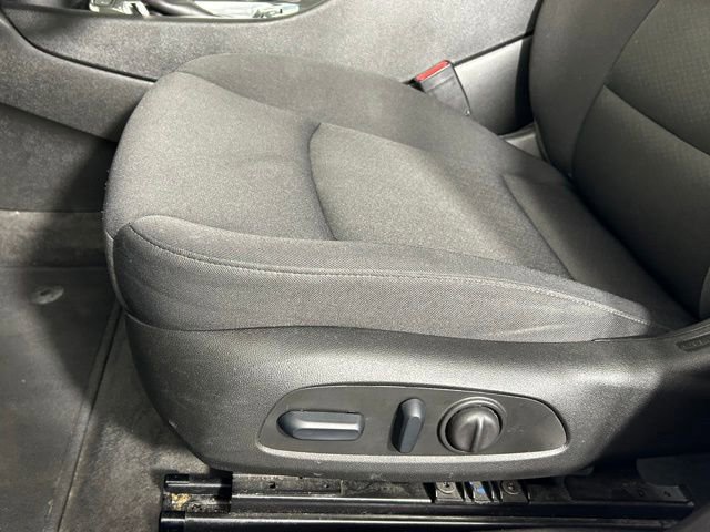 Used 2024 Chevrolet Malibu LT w/ Sport Edition FWD image 17