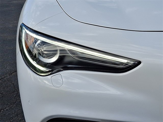 Used 2022 Alfa Romeo Stelvio Ti image 9