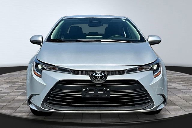 Used 2024 Toyota Corolla LE image 2