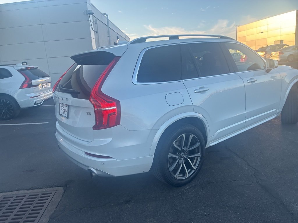 Used 2019 Volvo XC90 T5 Momentum w/ Multimedia Package image 3