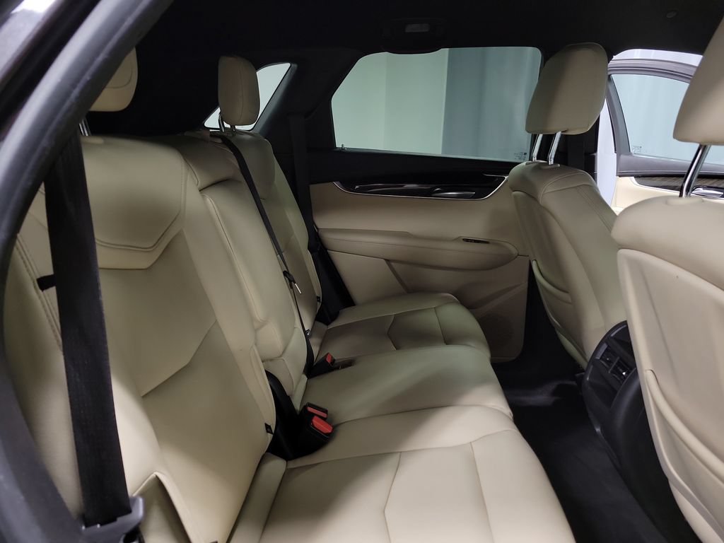 Used 2019 Cadillac XT5 FWD image 30