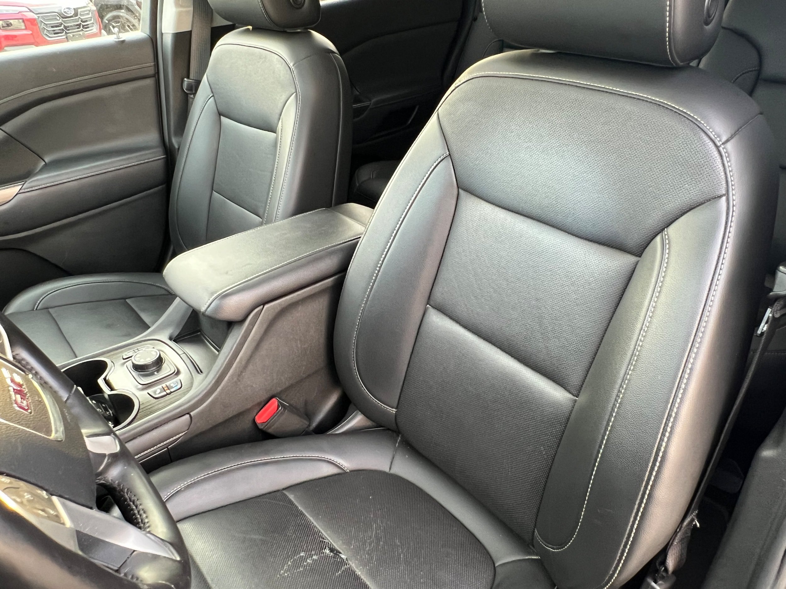Used 2021 GMC Acadia SLT w/ Technology Package AWD/4WD image 18