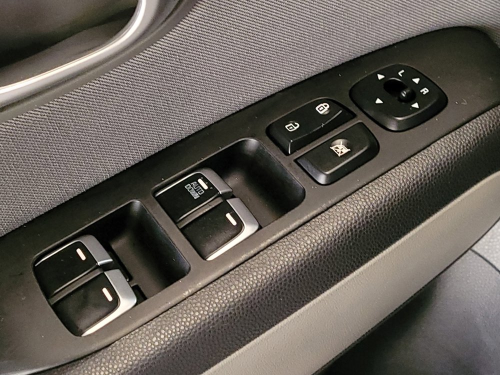 Used 2019 Kia Soul image 27