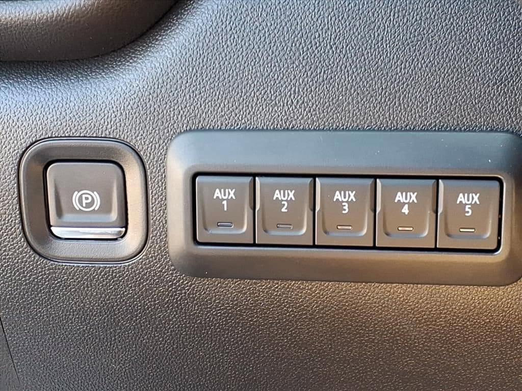 New 2026 Chevrolet Silverado 3500 W/T w/ WT Convenience Package AWD/4WD image 19
