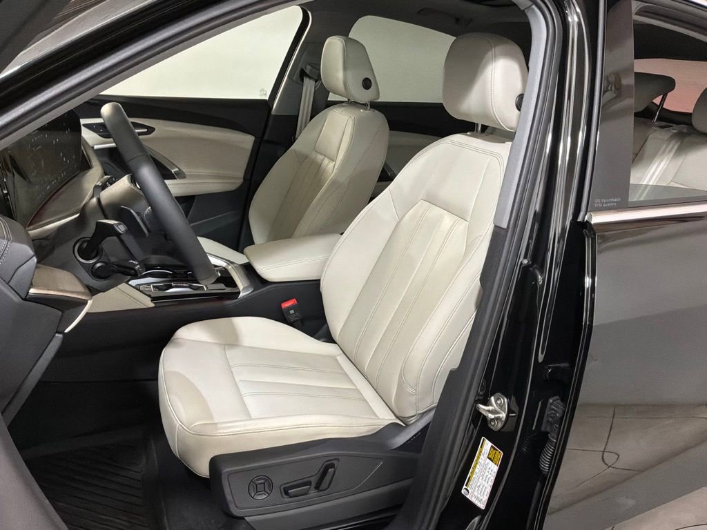 Certified 2025 Audi Q5 Premium w/ Convenience Package image 7