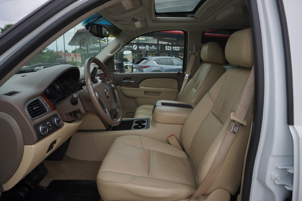 Used 2011 Chevrolet Silverado 3500 LTZ w/ LTZ Plus Package AWD/4WD image 22