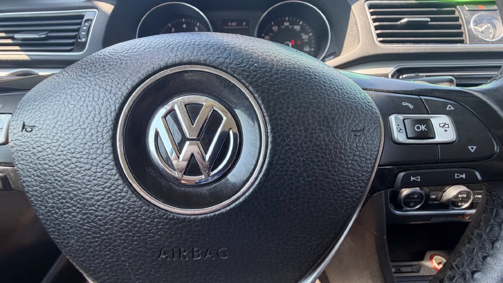 Used 2016 Volkswagen Passat 1.8T R-Line FWD image 24