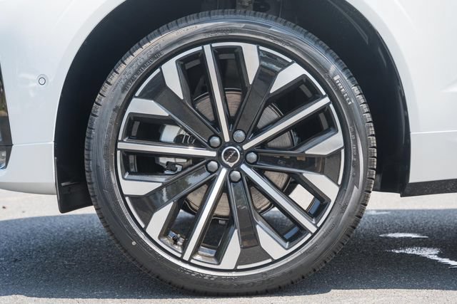 New 2026 Volvo XC60 B5 Ultra w/ Protection Package Premier AWD/4WD image 19