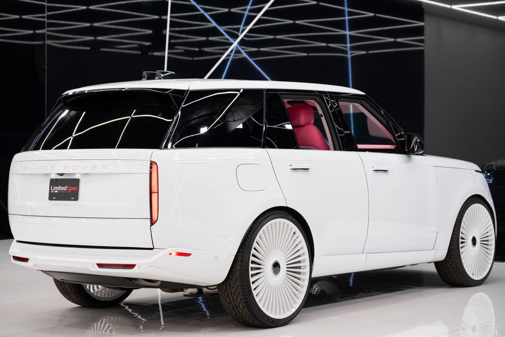 Used 2025 Land Rover Range Rover SE image 14